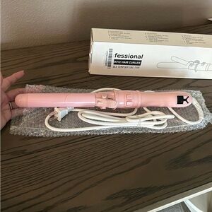 NWT…Professional Automatic Hair Curler (Pink)